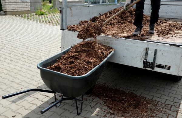Bulk Mulch Delivery in Aurora