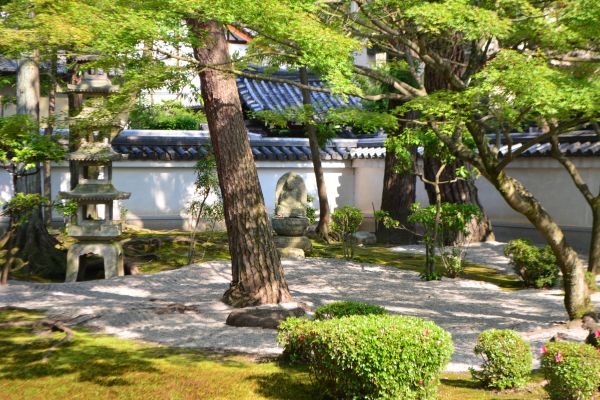 Zen Garden Landscaping in Aurora