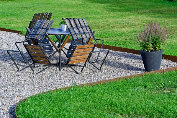 Metal Edging Installation in Aurora