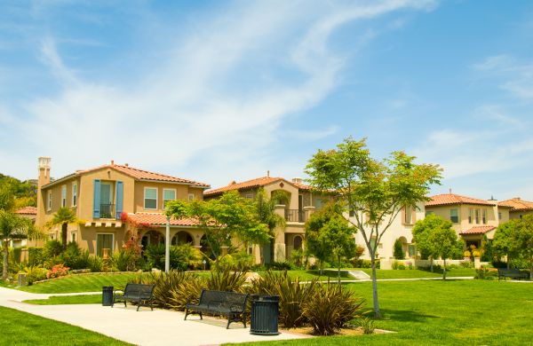 Community Landscaping in Aurora