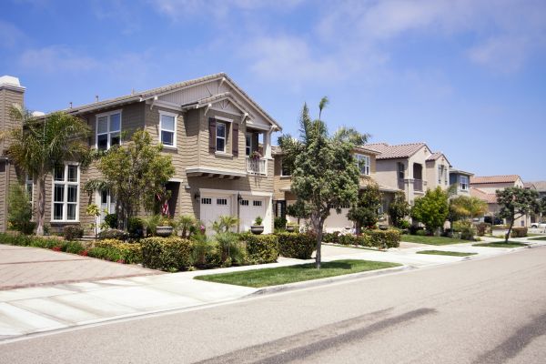 Neighborhood Landscaping in Aurora